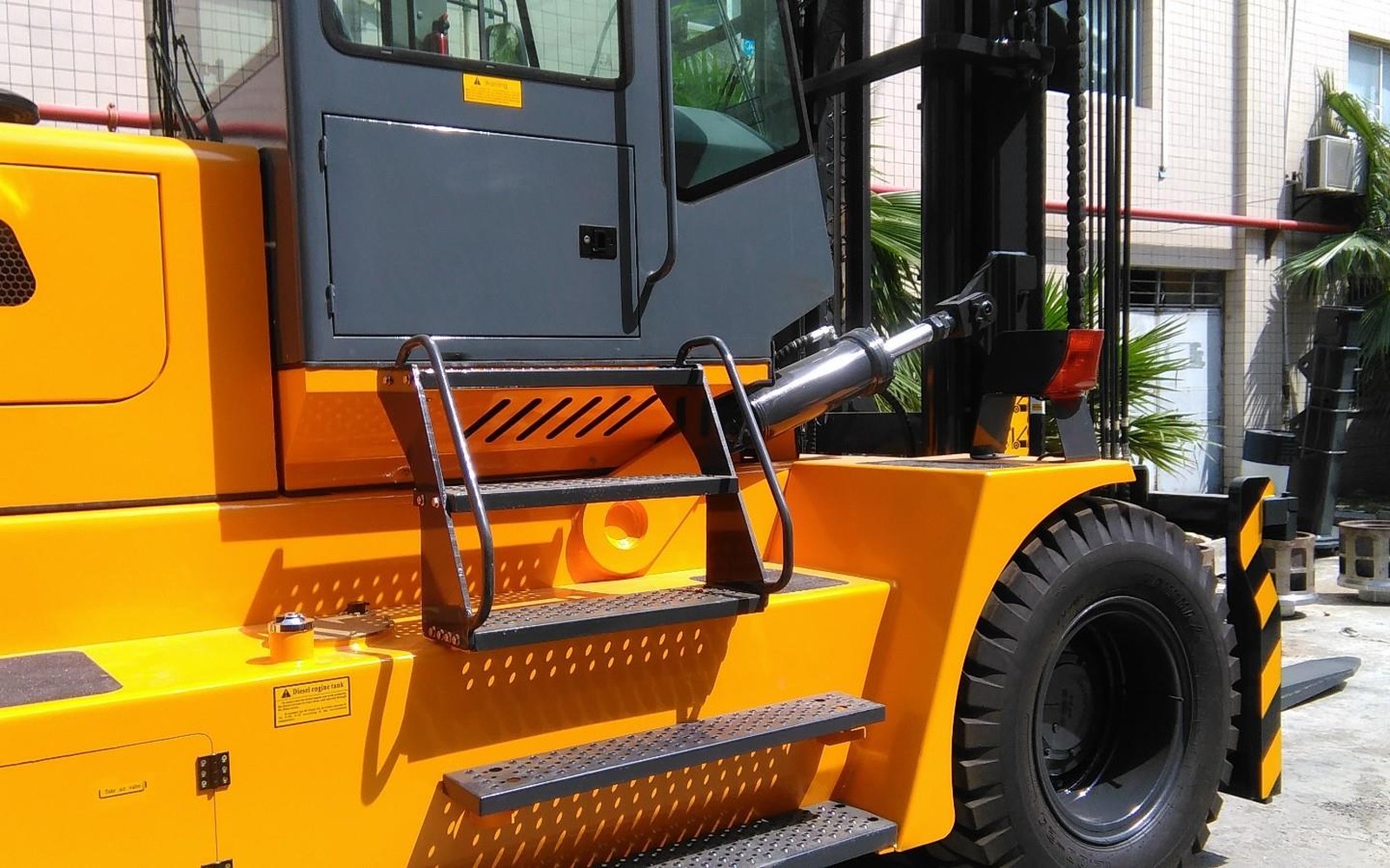 Forklift Refinancing